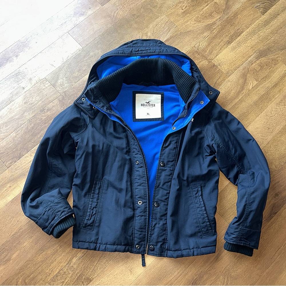 ‼️SOLD‼️⭐️Hollister Jacker⭐️ - Picture 3 of 7
